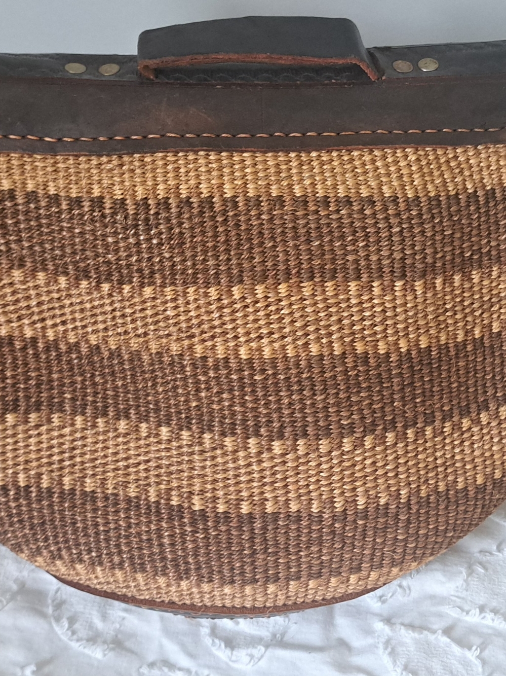 VTG Sisal leather crossbody bucket bag hand tooled Handbag rustic Bohemian Artsy - Picture 15 of 16